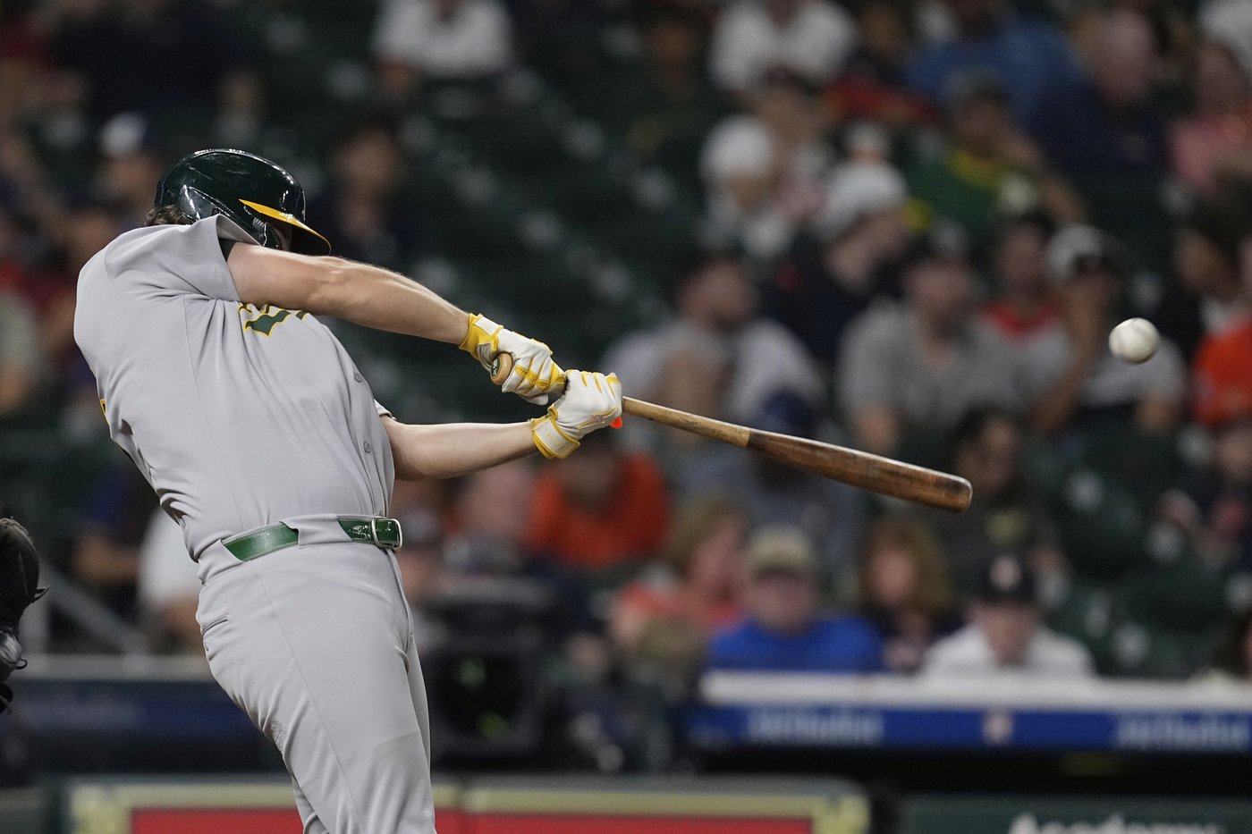 Nick Kurtz becomes first MLB rookie with 4-homer game as Athletics beat Astros 15-3 | iNFOnews.ca