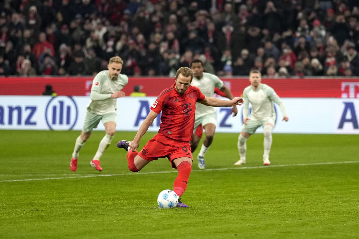 Kane scores penalty double in Bayern Munich win over Werder Bremen | iNFOnews.ca