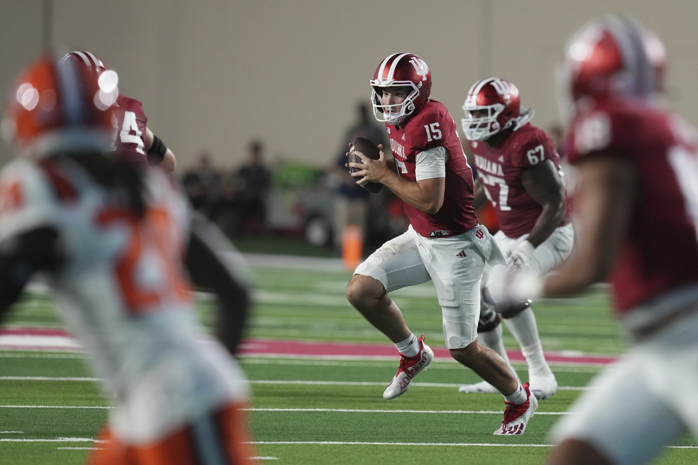 AP Player of the Week: Indiana QB Fernando Mendoza throws for 5 TDs again with pinpoint accuracy | iNFOnews.ca