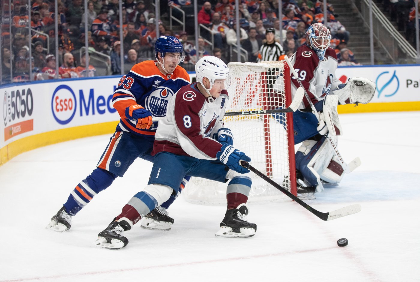 Martin Necas's late goal lifts Colorado Avalanche over Edmonton Oilers 5-4 | iNFOnews.ca