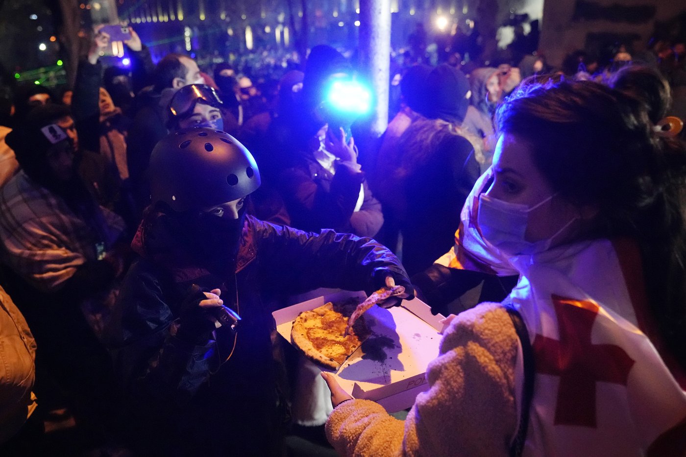 Police in Georgia turn increasingly brutal as mass protests over ending EU talks enter second week | iNFOnews.ca