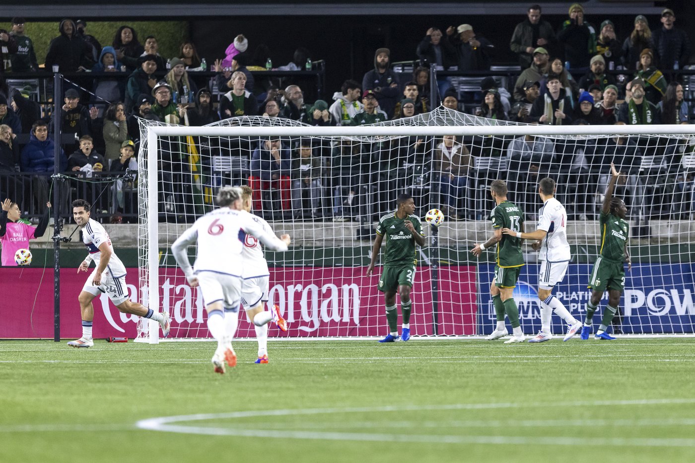 Vancouver's Ryan Gauld becomes the 3rd player with 4 goal contributions in an MLS playoff game | iNFOnews.ca Vancouver's Ryan Gauld becomes the 3rd player with 4 goal contributions in an MLS playoff game | iNFOnews.ca