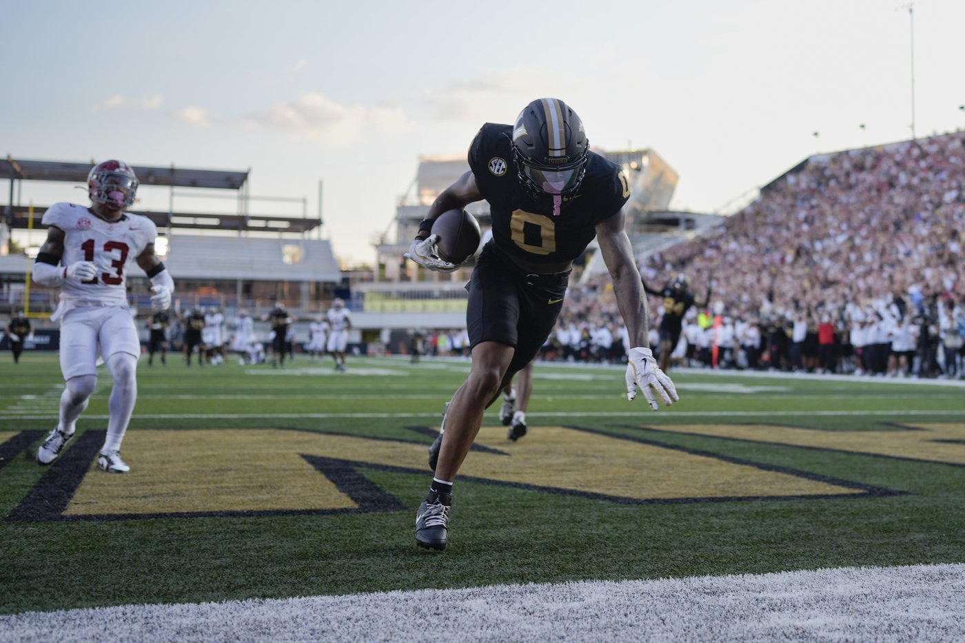 Alabama safety Malachi Moore apologizes for his outburst late in loss to Vanderbilt | iNFOnews.ca Alabama safety Malachi Moore apologizes for his outburst late in loss to Vanderbilt | iNFOnews.ca