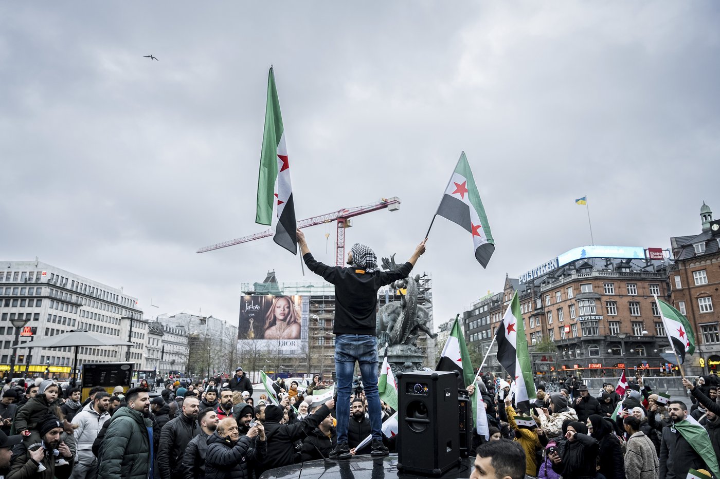 Global reaction to Assad's sudden ouster from Syria ranges from jubilation to alarm | iNFOnews.ca