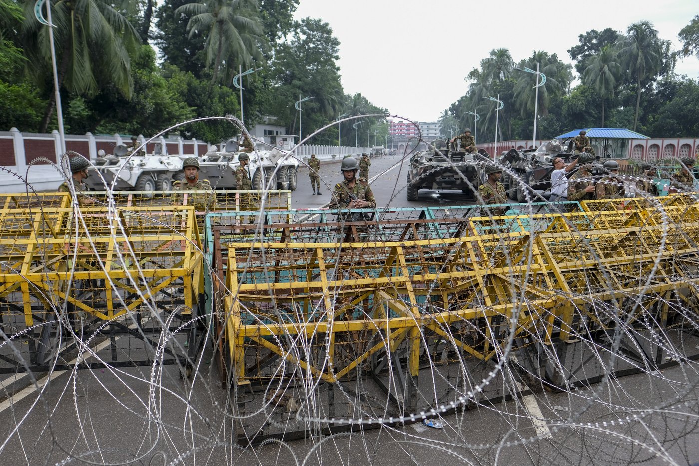 Fresh tension grips Bangladesh as student protesters demand president's resignation | iNFOnews.ca