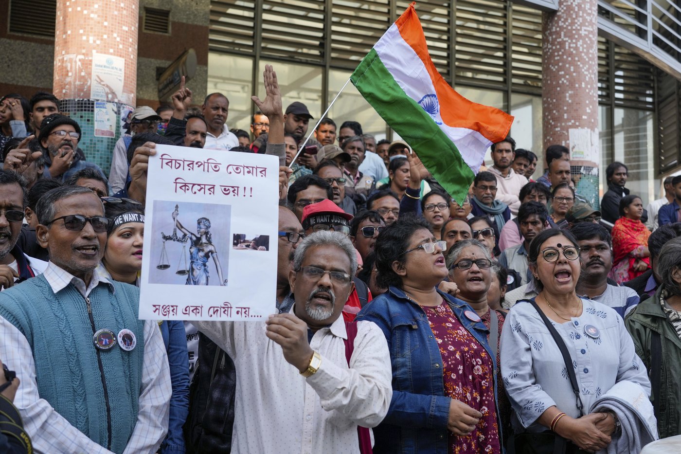 Indian court sentences a police volunteer to life in prison in the rape, killing of trainee doctor | iNFOnews.ca