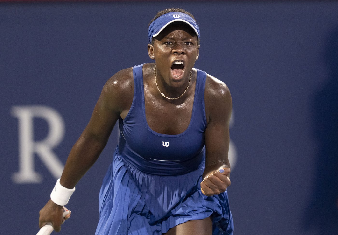 Canada's Victoria Mboko rallies to advance to fourth round of National Bank Open | iNFOnews.ca