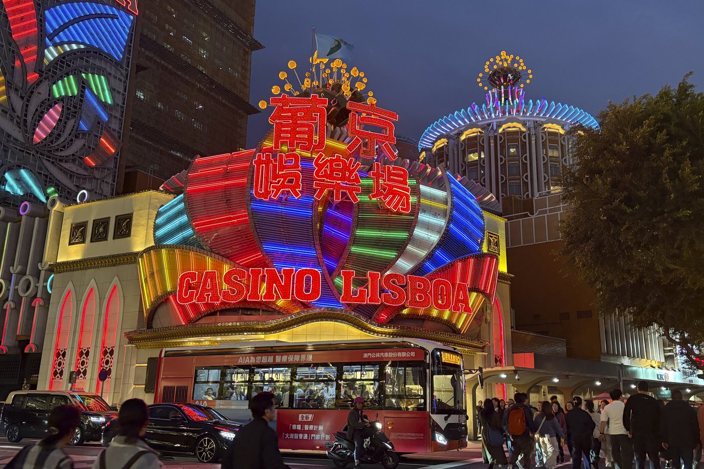 Macao's casino boom brings wealth but at a cost, 25 years since China's takeover | iNFOnews.ca