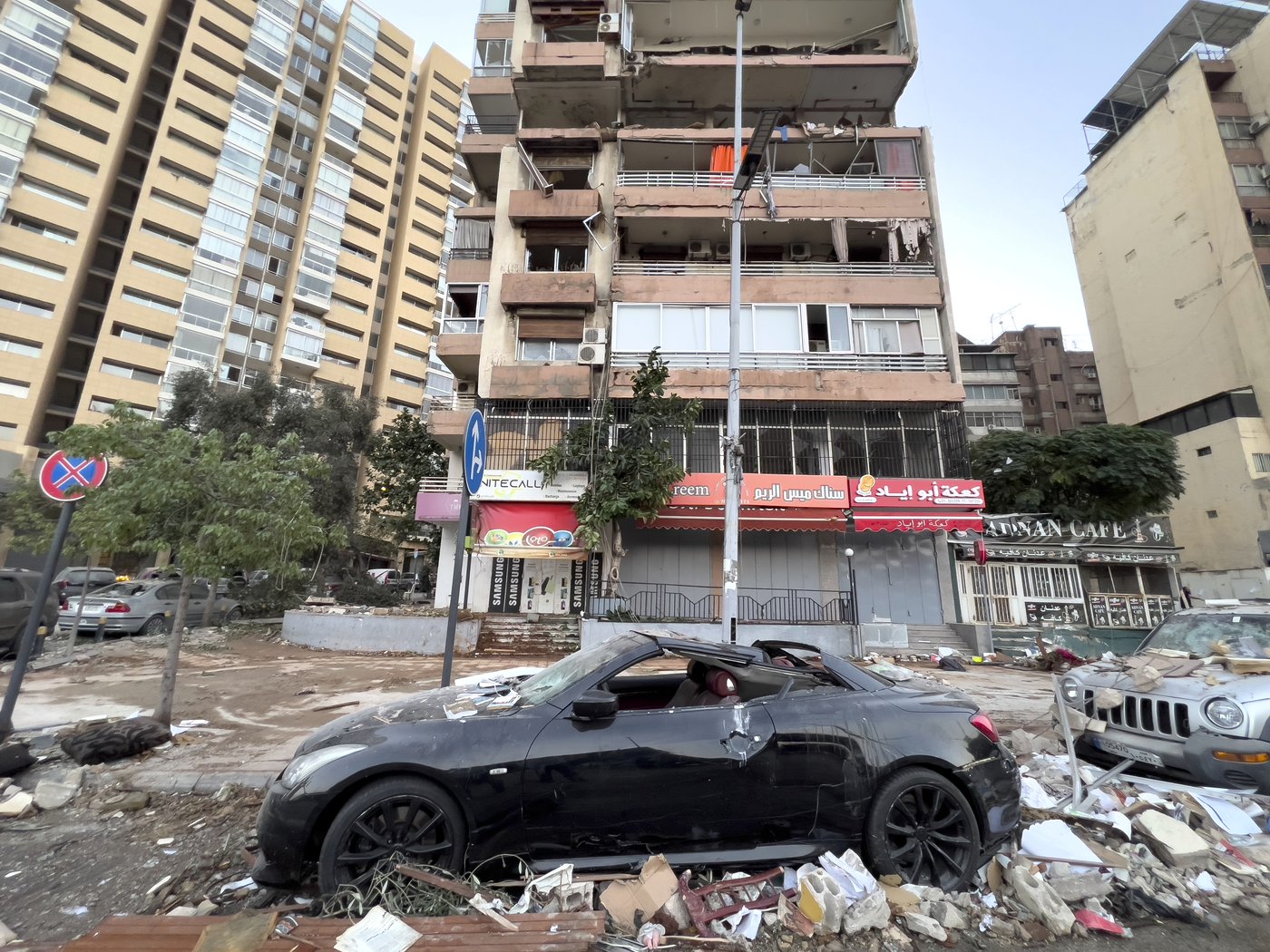 Israel-Hamas war latest: Israeli airstrike levels apartment building in central Beirut | iNFOnews.ca