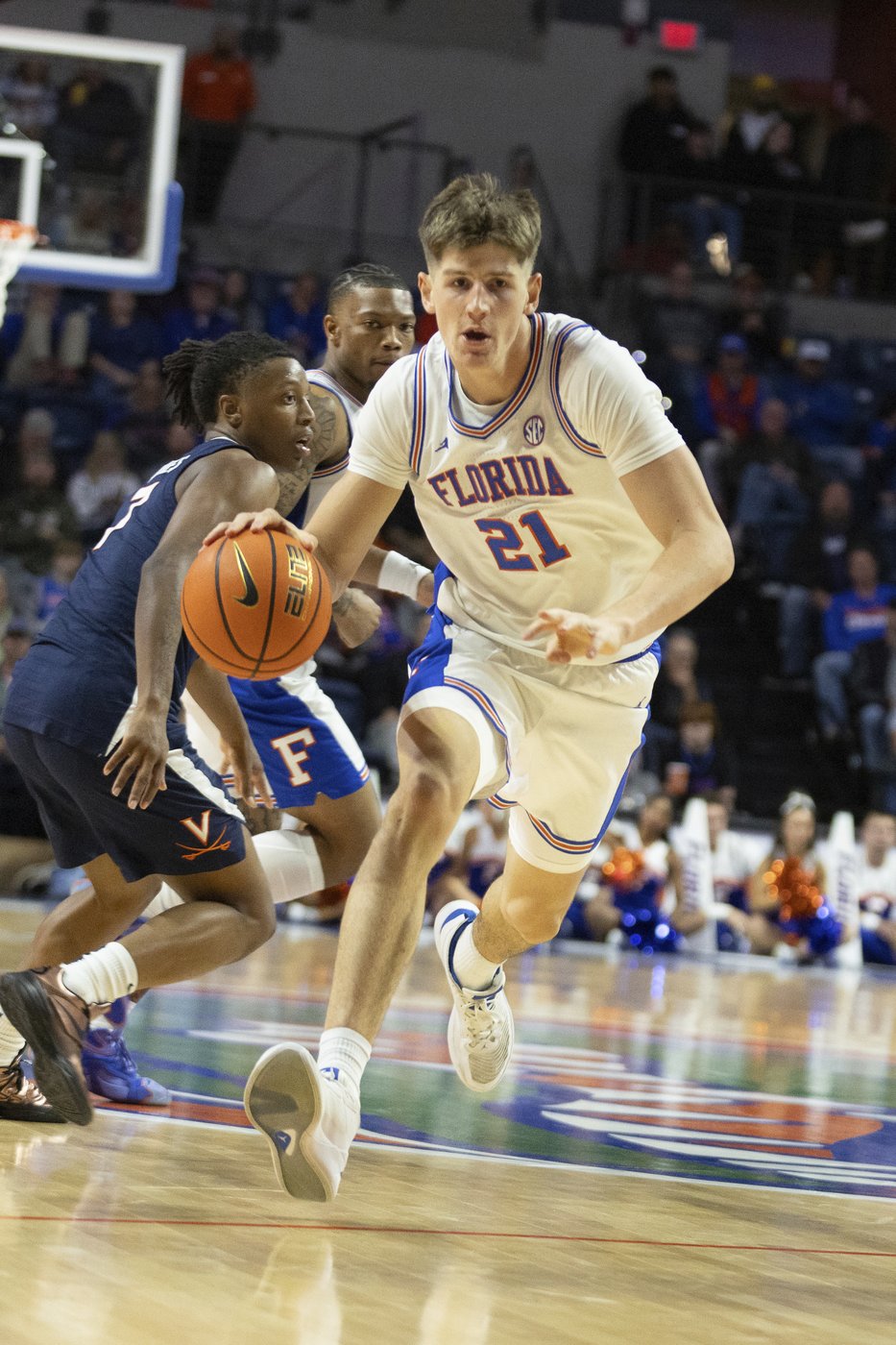 Walter Clayton scores 27 points, No. 13 Florida beats Virginia 87-69 in SEC/ACC Challenge | iNFOnews.ca Walter Clayton scores 27 points, No. 13 Florida beats Virginia 87-69 in SEC/ACC Challenge | iNFOnews.ca
