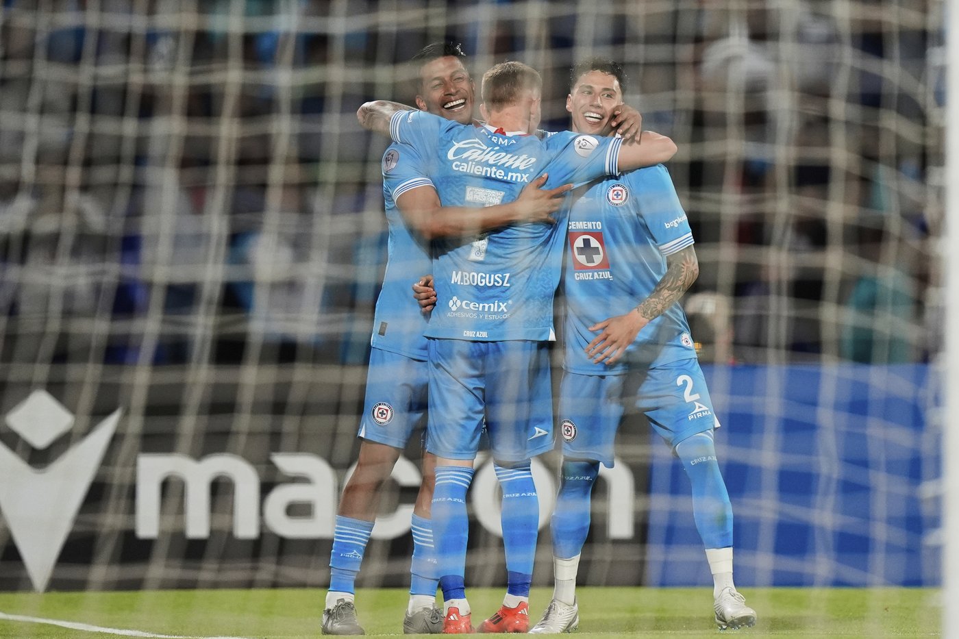 Cruz Azul whips Vancouver Whitecaps 5-0 to win CONCACAF Champions Cup | iNFOnews.ca