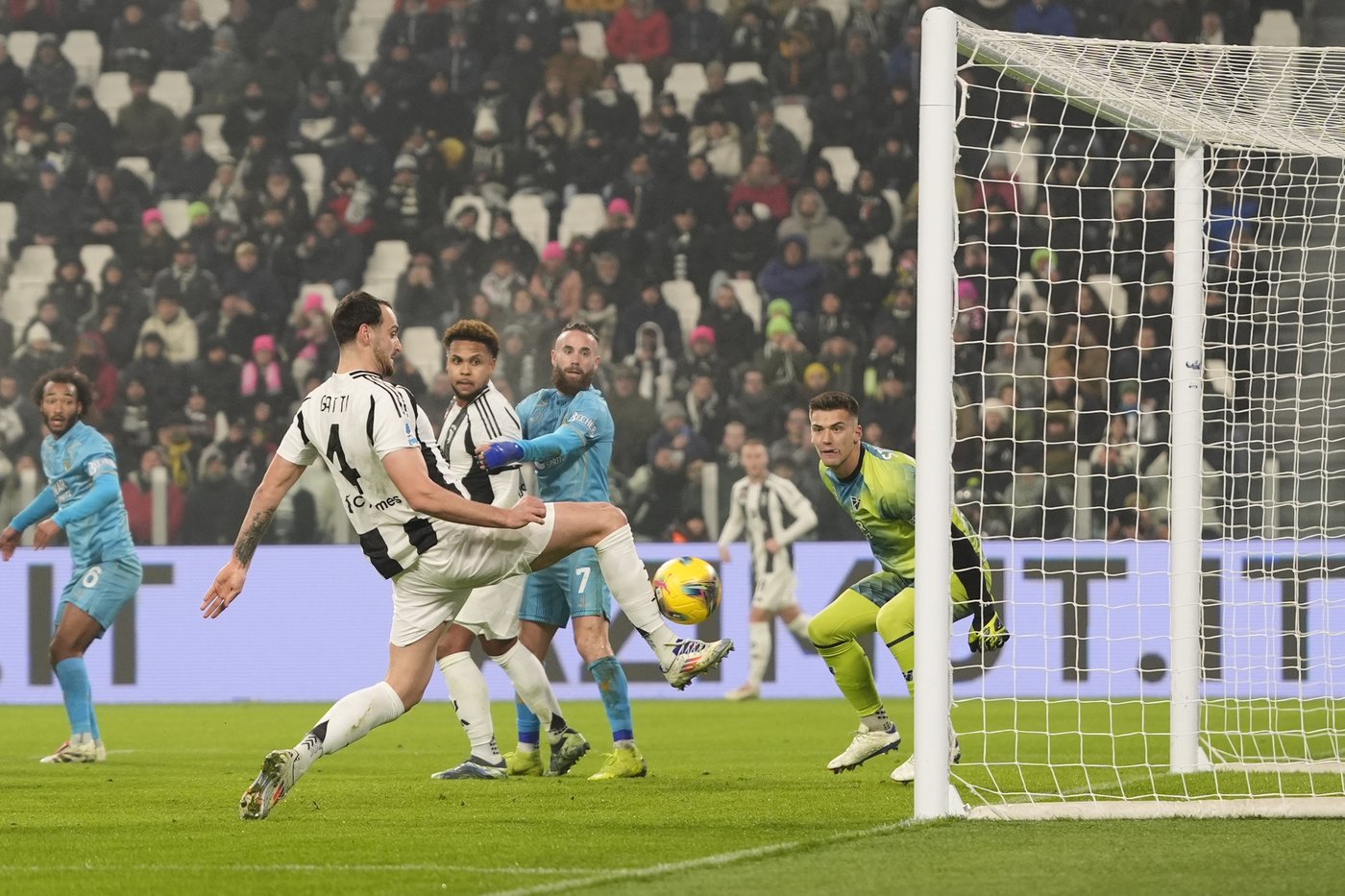 Gasperini's substitutions revive Atalanta against Cagliari to stay atop Serie A | iNFOnews.ca Gasperini's substitutions revive Atalanta against Cagliari to stay atop Serie A | iNFOnews.ca