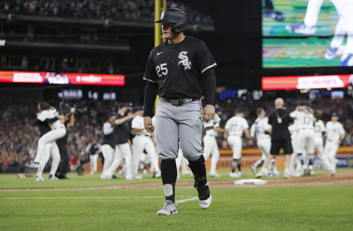 Tigers clinch AL wild card, ending playoff drought with 4-1 win over record-breaking White Sox | iNFOnews.ca Tigers clinch AL wild card, ending playoff drought with 4-1 win over record-breaking White Sox | iNFOnews.ca