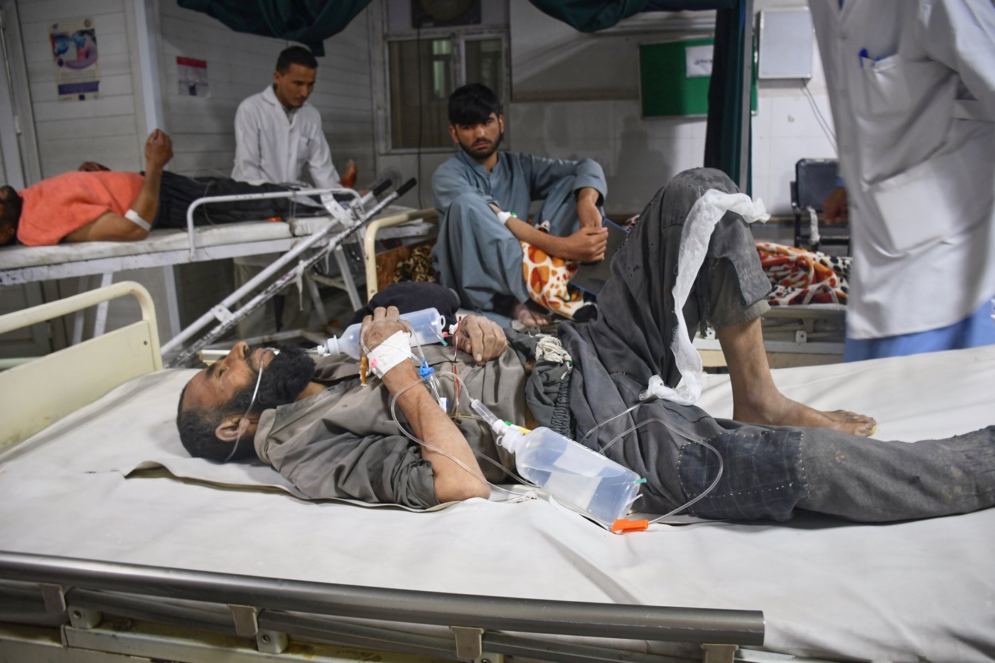 Powerful 6.3 earthquake hits northern Afghanistan, killing 20 and damaging historic Blue Mosque | iNFOnews.ca