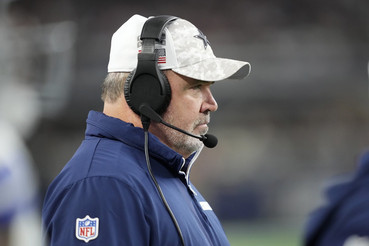 Hurts accounts for 4 TDs as Eagles roll past bumbling, Prescott-less Cowboys 34-6 | iNFOnews.ca