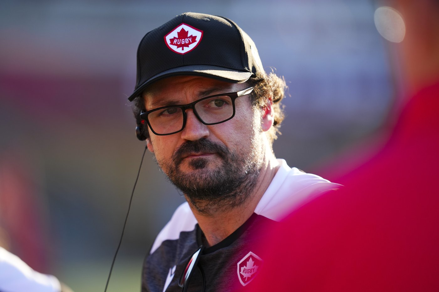 Canada women's coach Kevin Rouet draws high praise from players for his 'rugby brain' | iNFOnews.ca