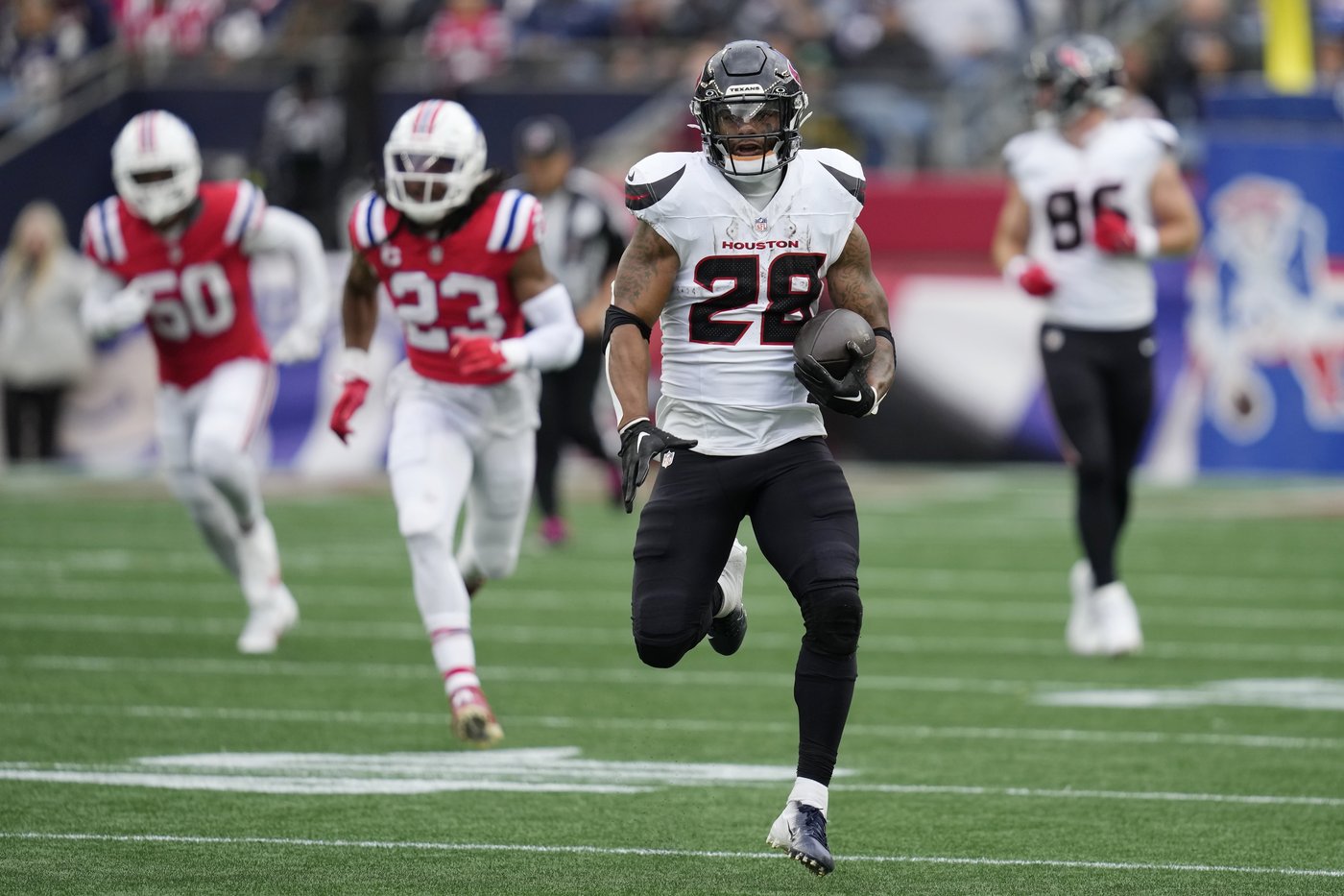 Return of Mixon, Pierce keeps Houston's offense rolling without Collins in big win over Pats | iNFOnews.ca