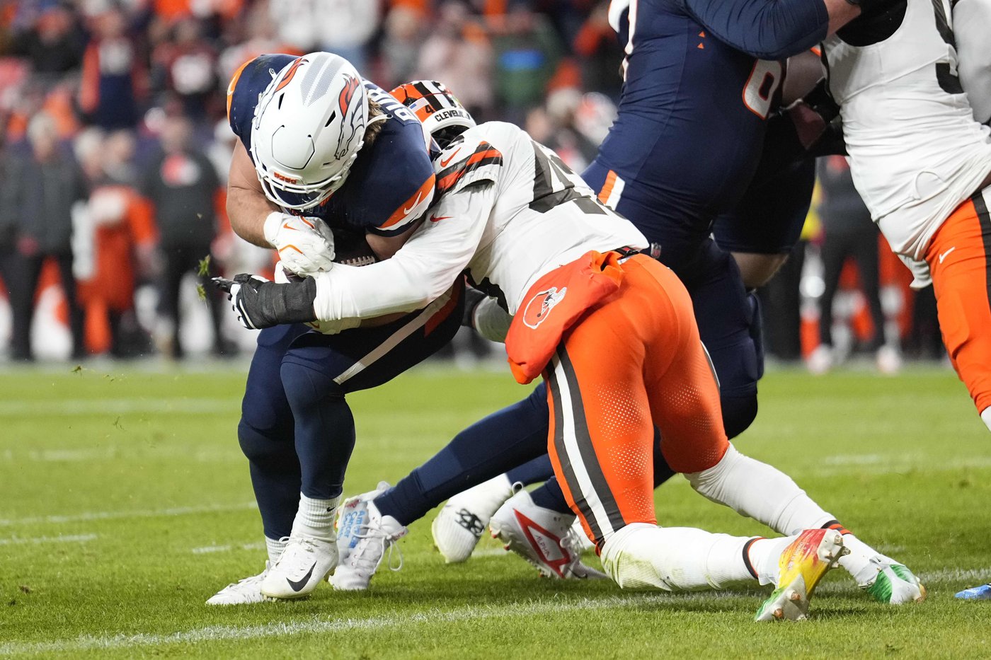 McMillian's pick-6 helps Broncos spoil career nights by Winston, Jeudy and beat Browns 41-32 | iNFOnews.ca
