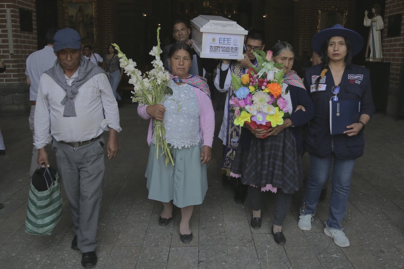 Peru's disappeared: Dozens look for relatives lost to violence. A woman who knows their sorrow helps | iNFOnews.ca Peru's disappeared: Dozens look for relatives lost to violence. A woman who knows their sorrow helps | iNFOnews.ca