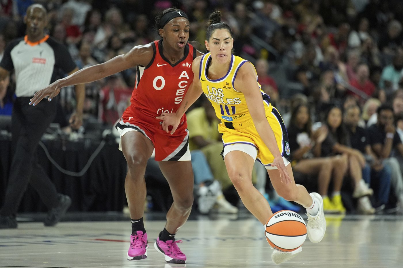 Sparks' Kelsey Plum returns to Las Vegas, greeted with cheers and hugs | iNFOnews.ca Sparks' Kelsey Plum returns to Las Vegas, greeted with cheers and hugs | iNFOnews.ca