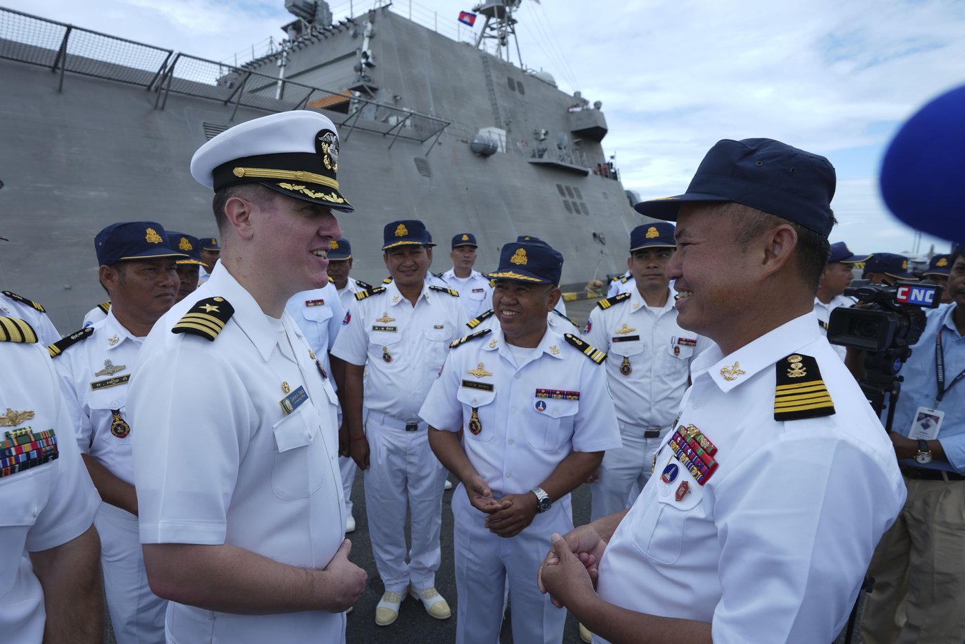 For the first time in 8 years, a US Navy ship makes a port call in Cambodia, a top Chinese ally | iNFOnews.ca For the first time in 8 years, a US Navy ship makes a port call in Cambodia, a top Chinese ally | iNFOnews.ca