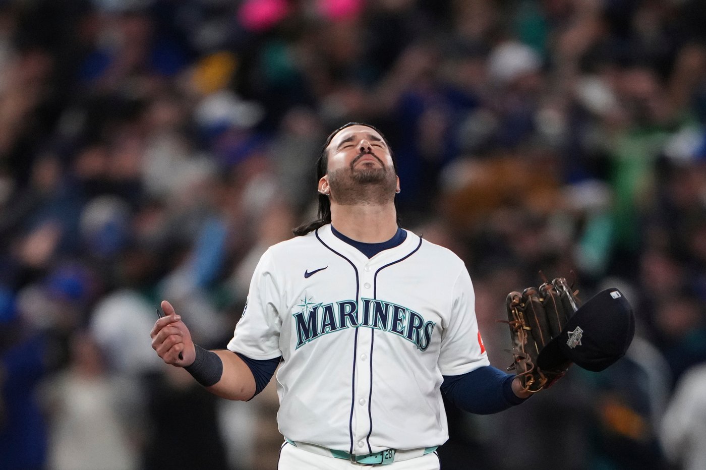 Mariners a win from first World Series, beat Blue Jays behind Suárez's grand slam for 3-2 ALCS lead | iNFOnews.ca