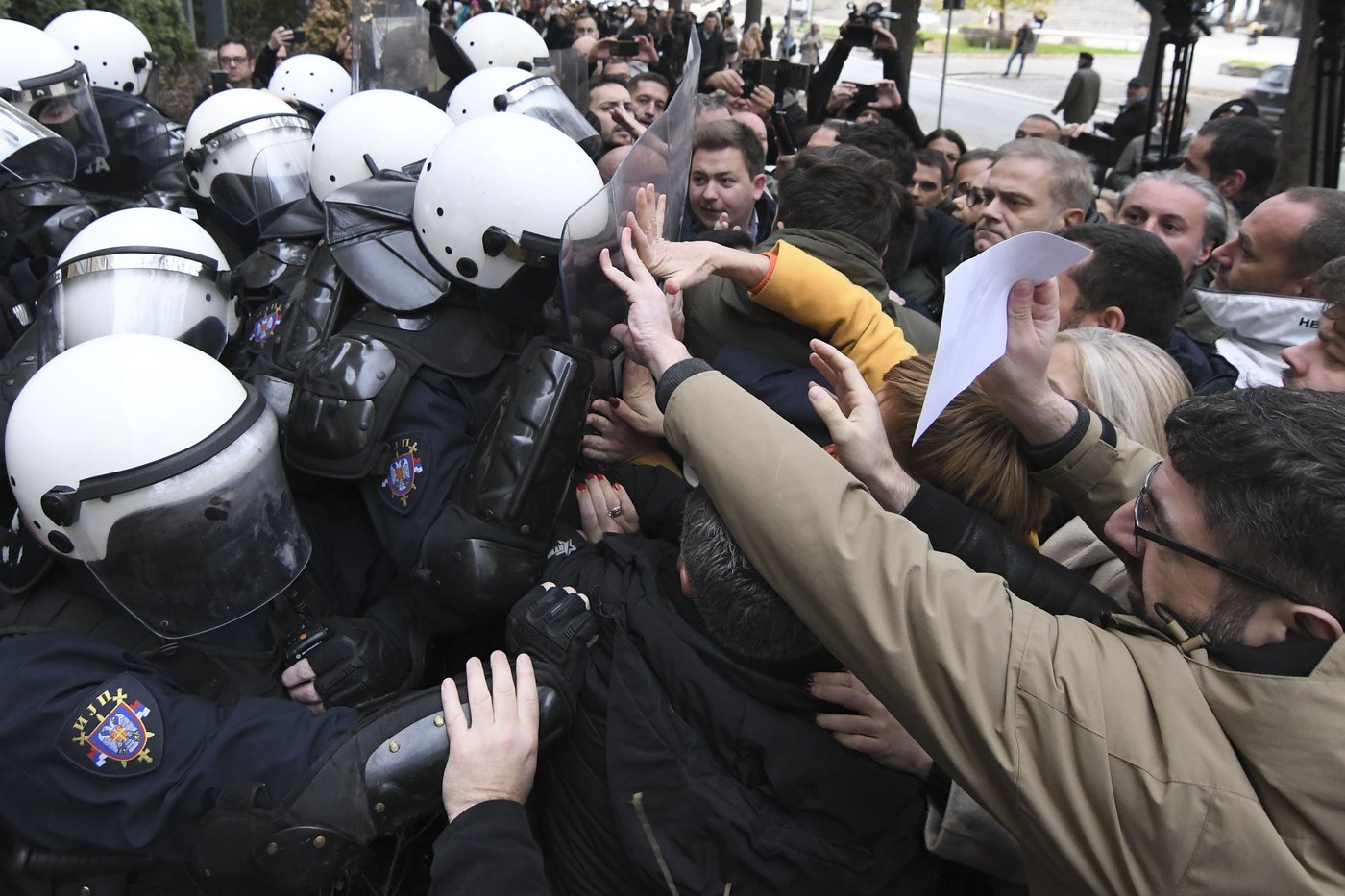 Protesters scuffle with police in Serbia as they demand arrests over a deadly roof collapse | iNFOnews.ca