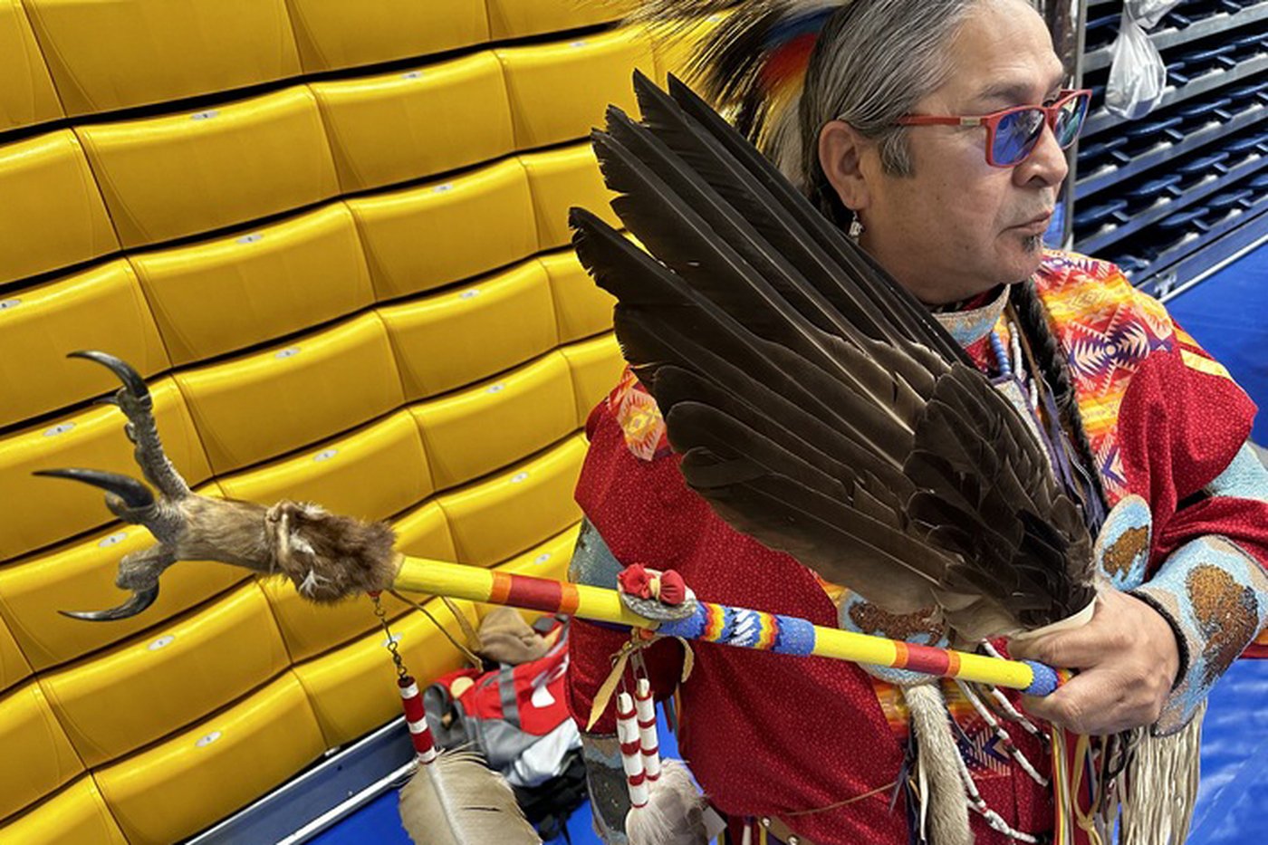 Poachers are exploiting the high demand for eagle feathers that are sacred among Native Americans | iNFOnews.ca