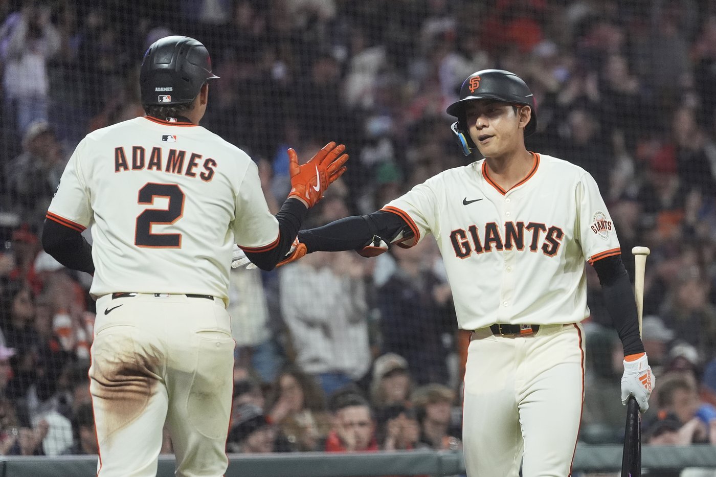 Giants score 2 in 8th inning to beat Phillies 3-1 | iNFOnews.ca