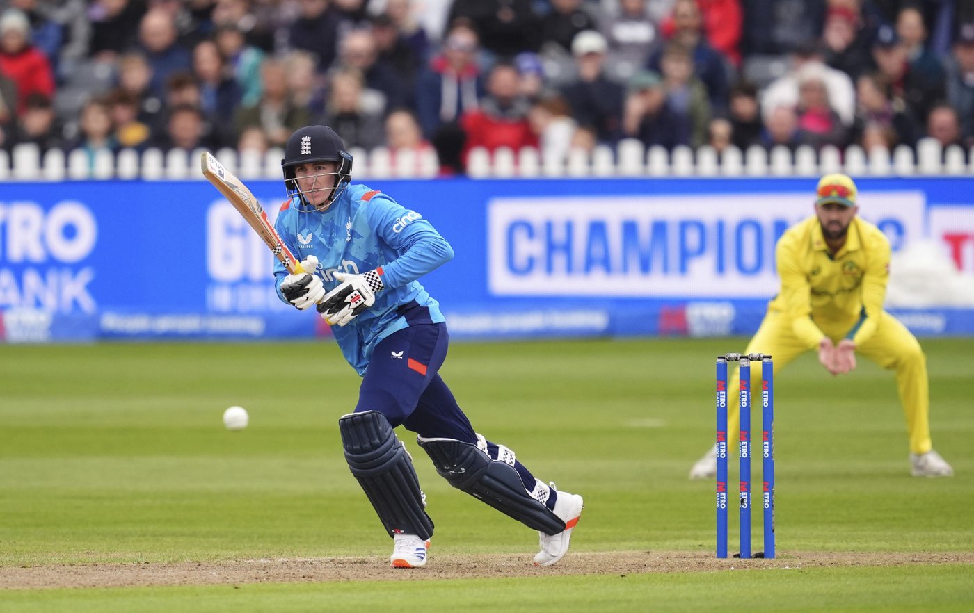 Australia clinches one-day cricket series 3-2 after rain arrives too late for England | iNFOnews.ca