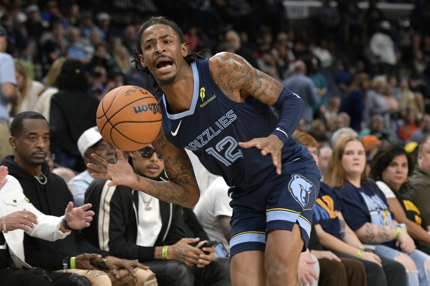 Morant's triple-double helps Grizzlies build big lead and coast to 122-99 victory over Bucks | iNFOnews.ca Morant's triple-double helps Grizzlies build big lead and coast to 122-99 victory over Bucks | iNFOnews.ca