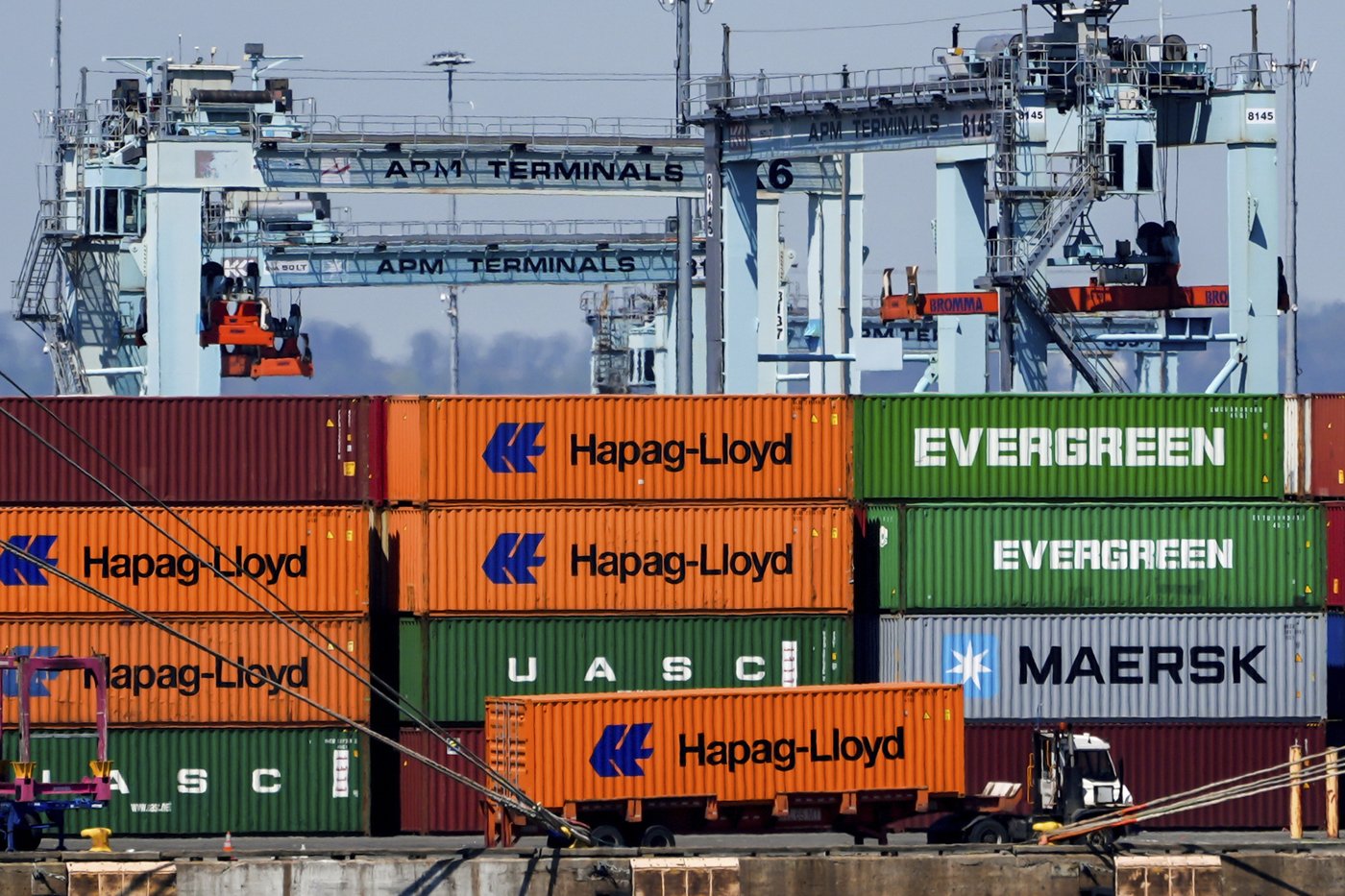 A dozen states sue the Trump administration to stop tariff policy | iNFOnews.ca