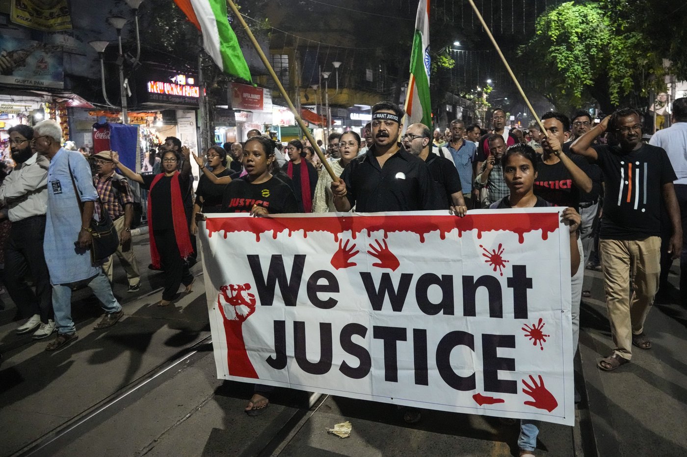Indian court sentences a police volunteer to life in prison in the rape, killing of trainee doctor | iNFOnews.ca