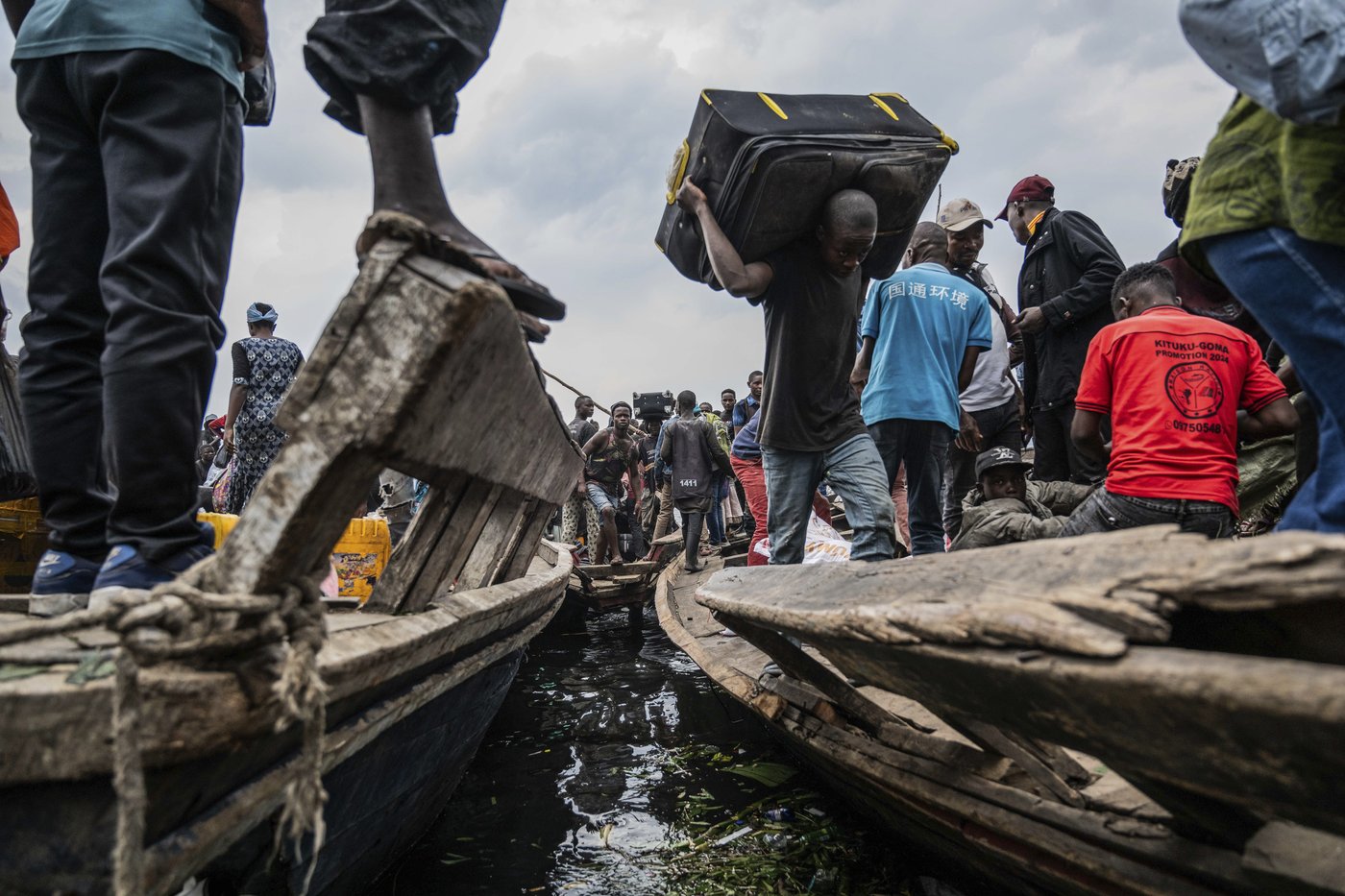 A rebel group is advancing on eastern Congo's largest city and over 100,000 people have fled | iNFOnews.ca