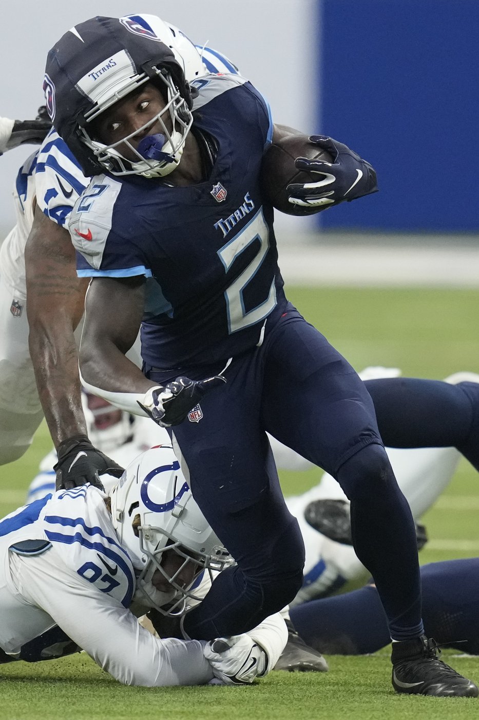 Jonathan Taylor rebounds with 218 yards, 3 TD runs as Colts hold off Titans 38-30 | iNFOnews.ca Jonathan Taylor rebounds with 218 yards, 3 TD runs as Colts hold off Titans 38-30 | iNFOnews.ca