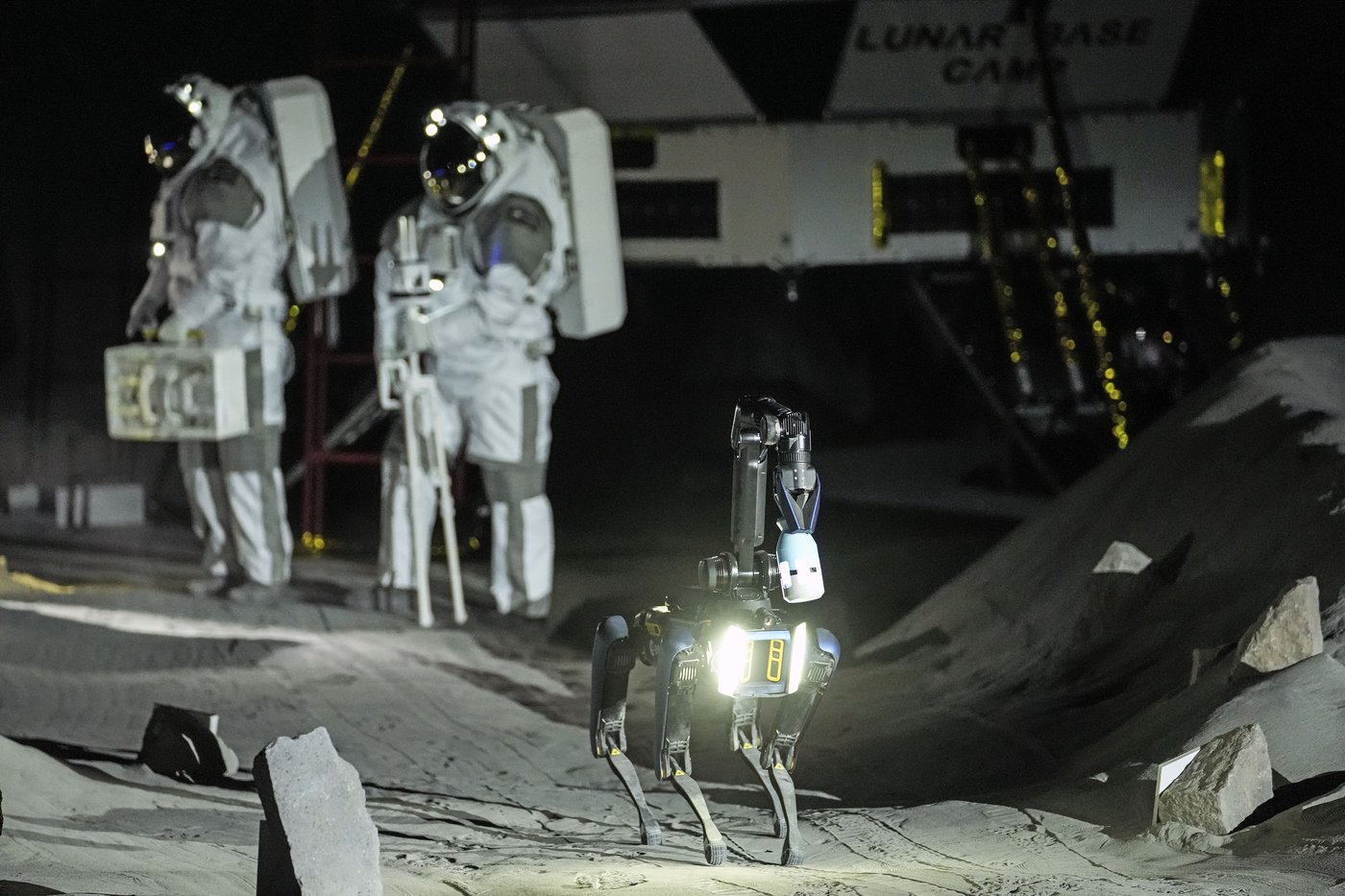 Though it's not the moon yet, it's the next best thing for European astronauts | iNFOnews.ca Though it's not the moon yet, it's the next best thing for European astronauts | iNFOnews.ca