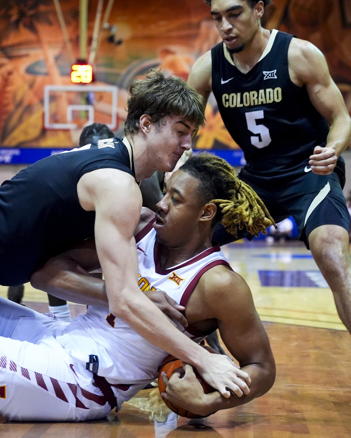 No. 5 Iowa State beats Colorado 99-71 to claim fifth place at the Maui Invitational | iNFOnews.ca No. 5 Iowa State beats Colorado 99-71 to claim fifth place at the Maui Invitational | iNFOnews.ca