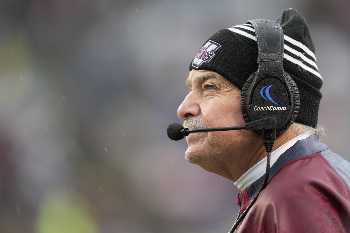 UMass fires football coach Don Brown after he goes 6-28 in 3 seasons | iNFOnews.ca