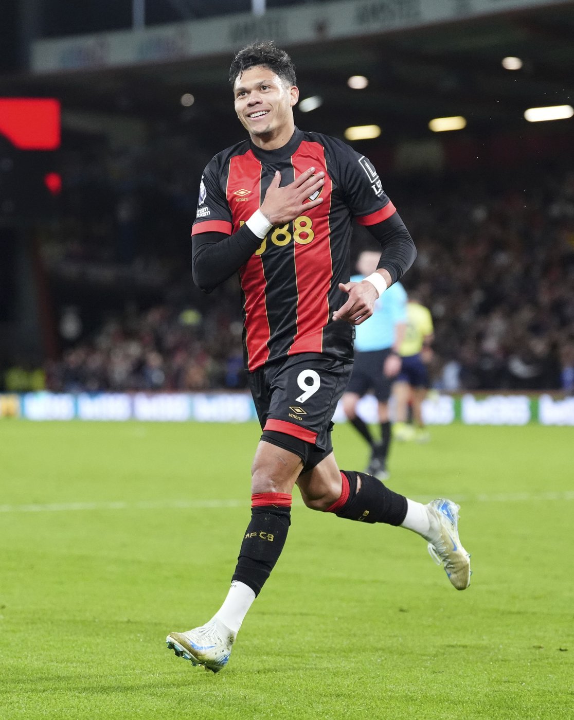 Southampton still winless after losing to south coast rival Bournemouth | iNFOnews.ca