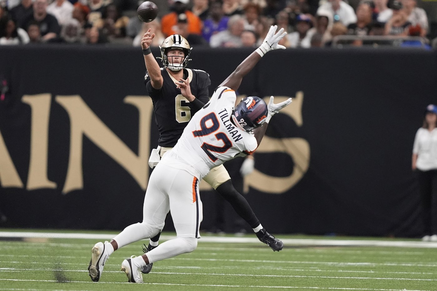 Saints coach Kellen Moore says his QB decision will be 'challenging' after 28-19 loss to the Broncos | iNFOnews.ca