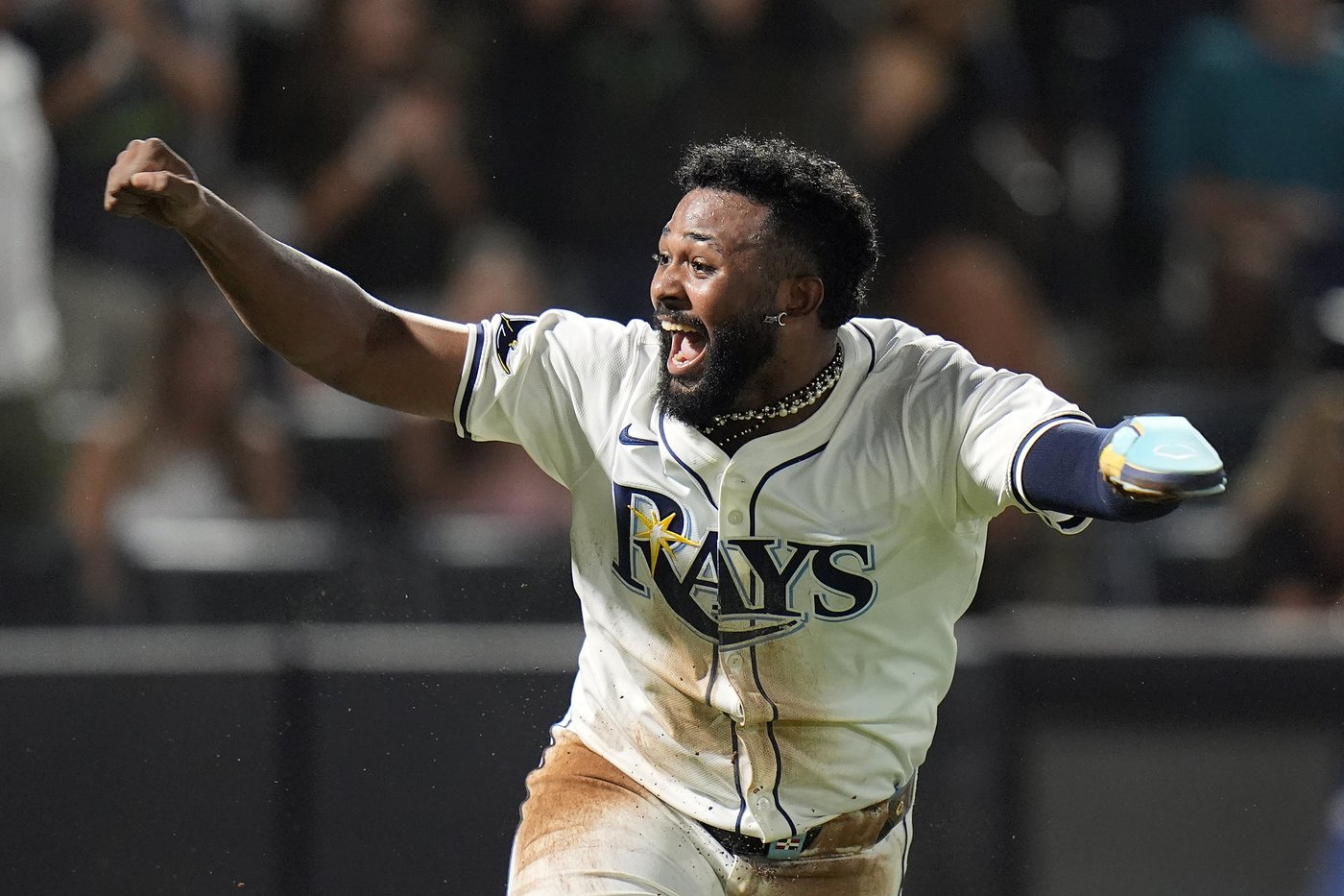 Rays score 3 in 9th inning to rally for 4-3 win over Rangers | iNFOnews.ca