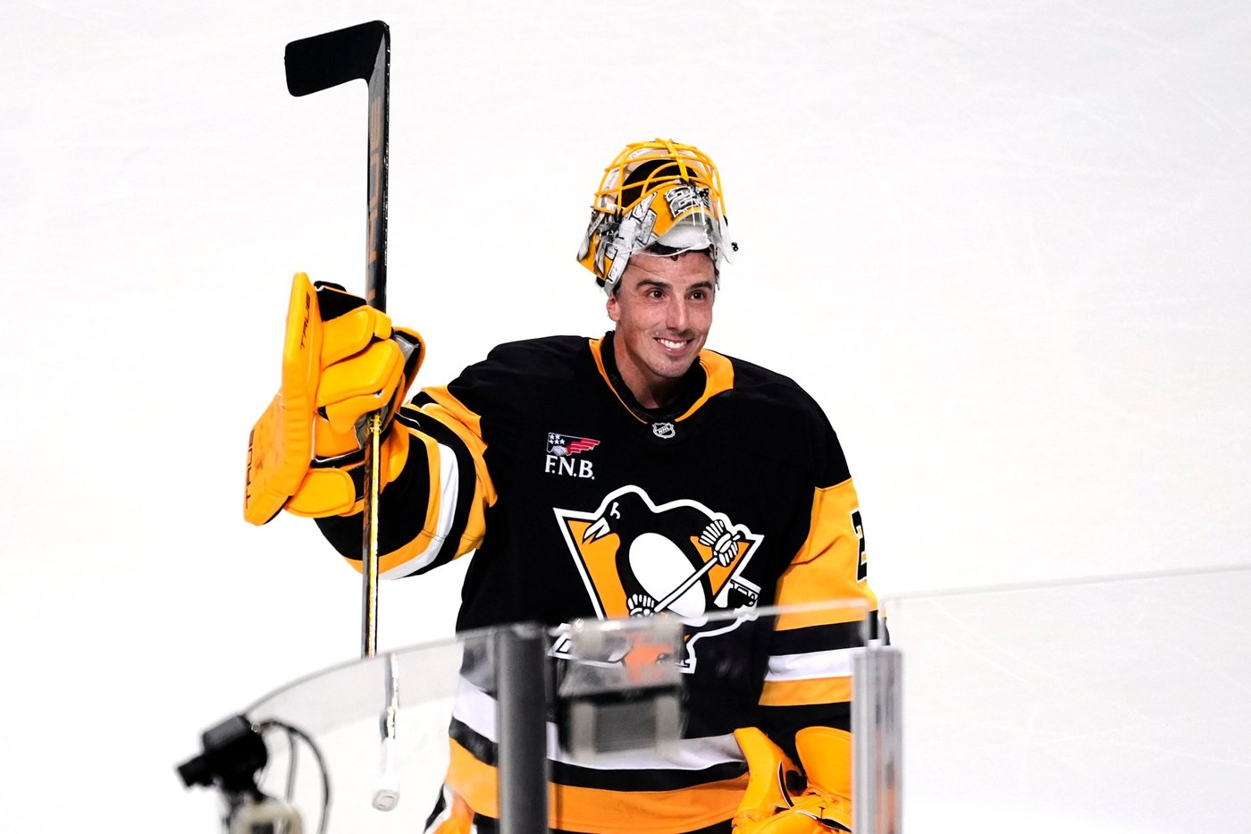 Marc-Andre Fleury receives emotional farewell in final game with Penguins | iNFOnews.ca Marc-Andre Fleury receives emotional farewell in final game with Penguins | iNFOnews.ca