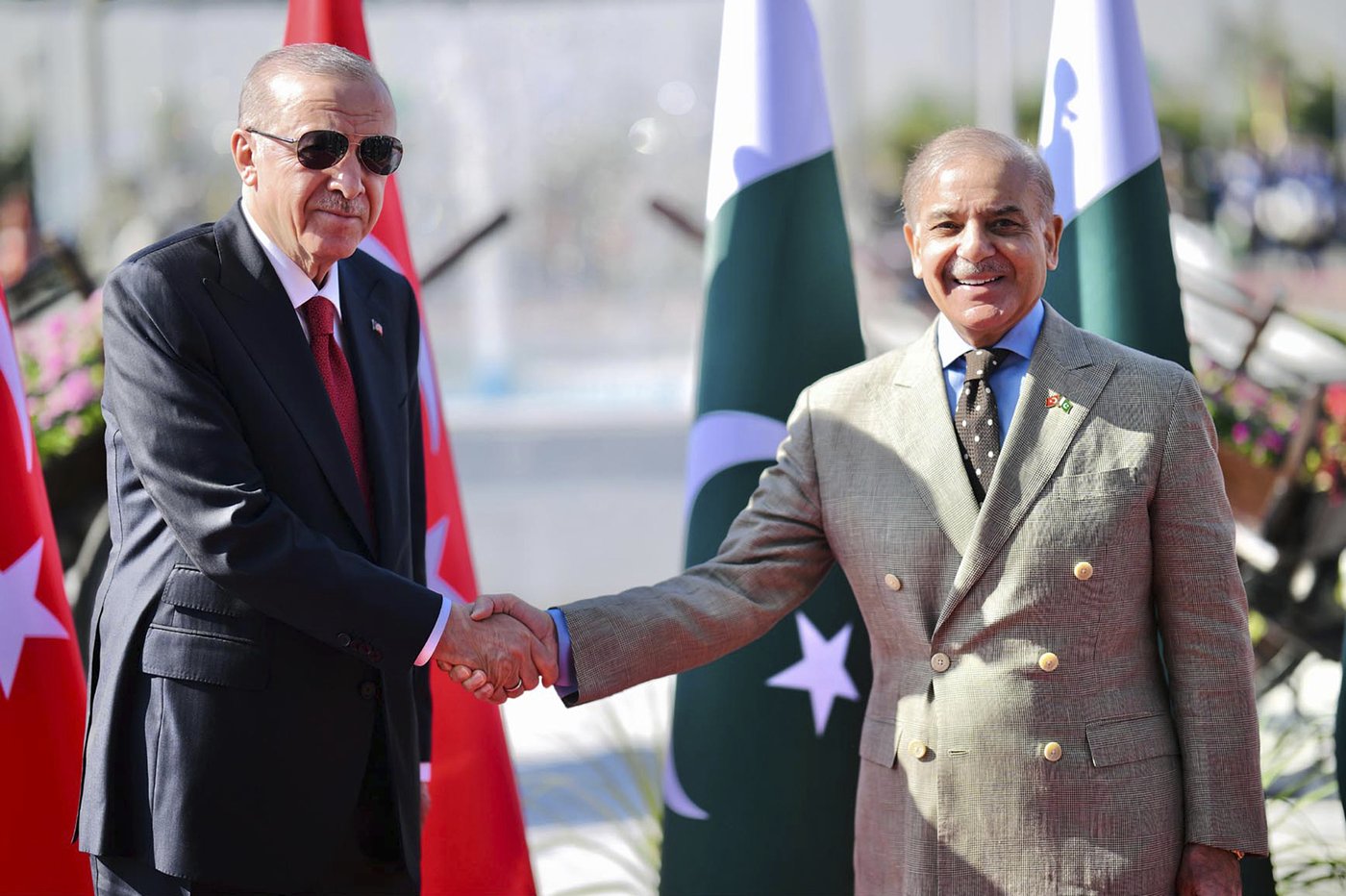 Turkey's Erdogan lashes out at Israel on a visit to Pakistan and laments the tragedy of Gaza | iNFOnews.ca Turkey's Erdogan lashes out at Israel on a visit to Pakistan and laments the tragedy of Gaza | iNFOnews.ca