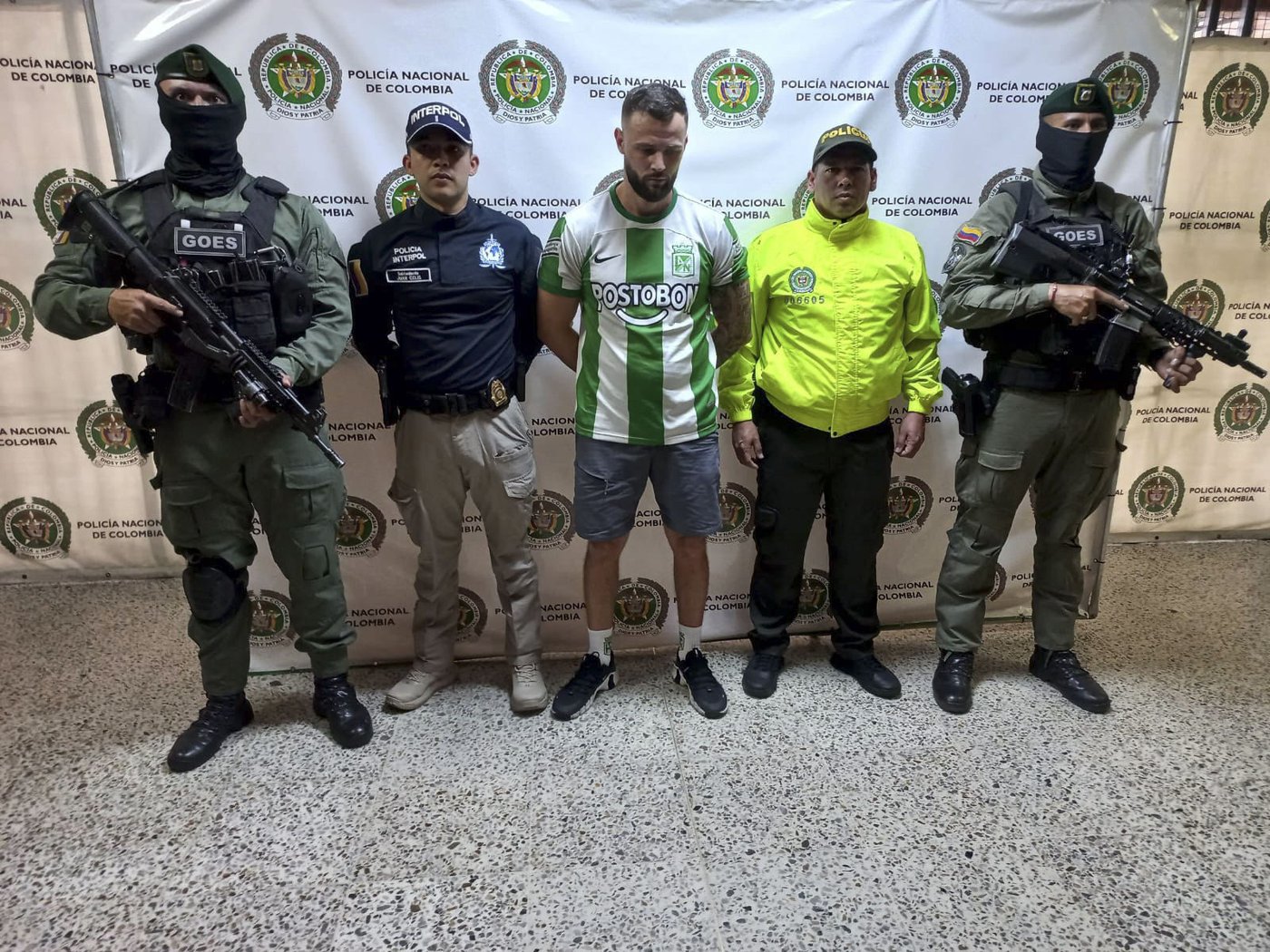 Colombia arrests alleged 'invisible' cocaine trafficker wanted in the UK | iNFOnews.ca Colombia arrests alleged 'invisible' cocaine trafficker wanted in the UK | iNFOnews.ca