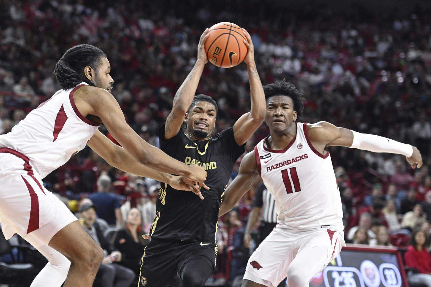 Thiero and Fland each score 22 as No. 23 Arkansas beats Oakland 92-62 after strong 2nd half | iNFOnews.ca