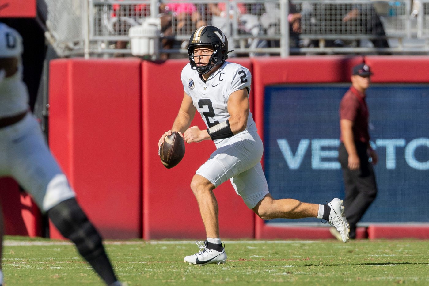 No. 17 Vanderbilt looks to bounce back against 10th-ranked LSU after Alabama loss | iNFOnews.ca