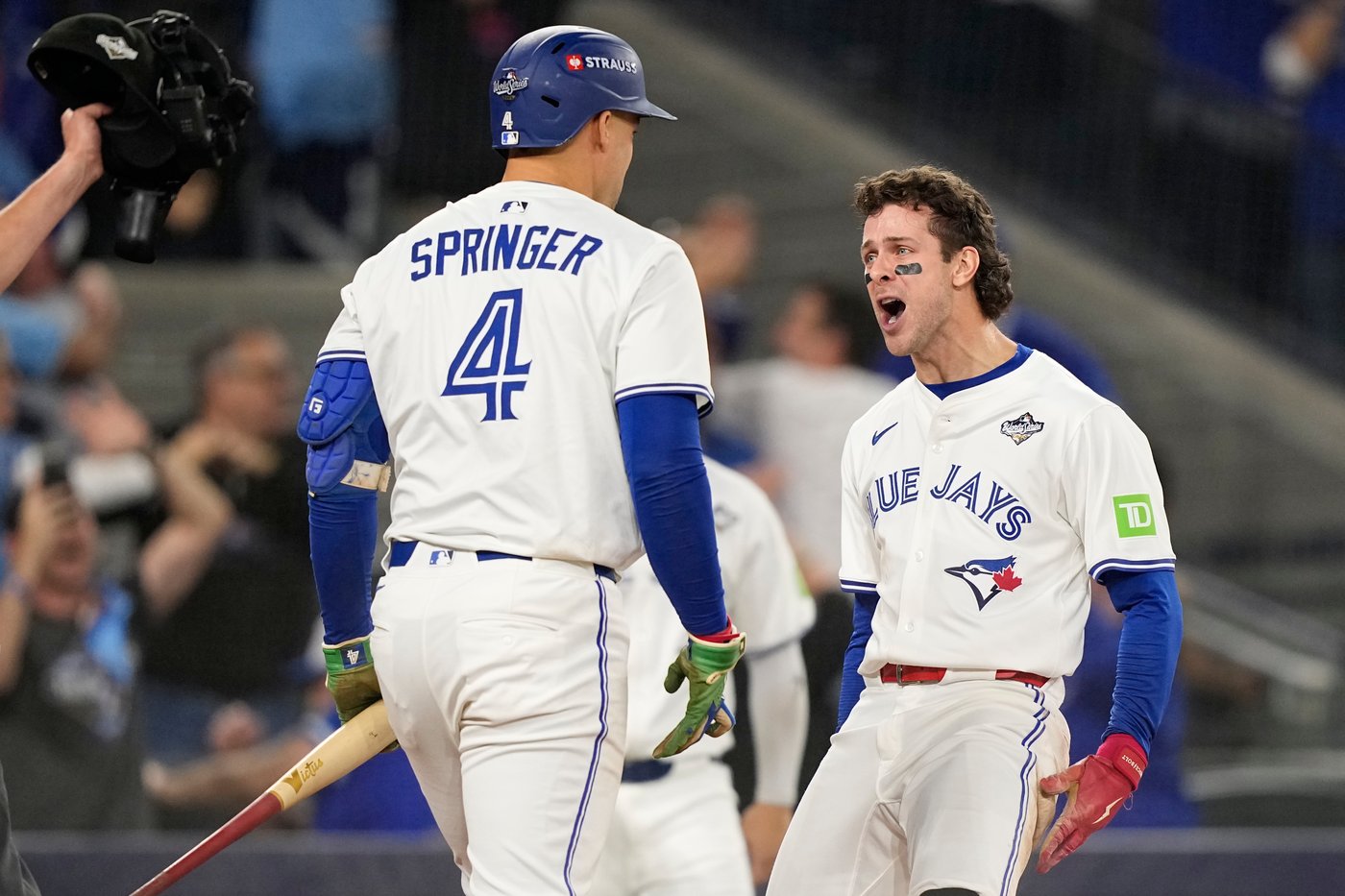 Blue Jays' Clement dismisses post-season hits record after World Series loss | iNFOnews.ca