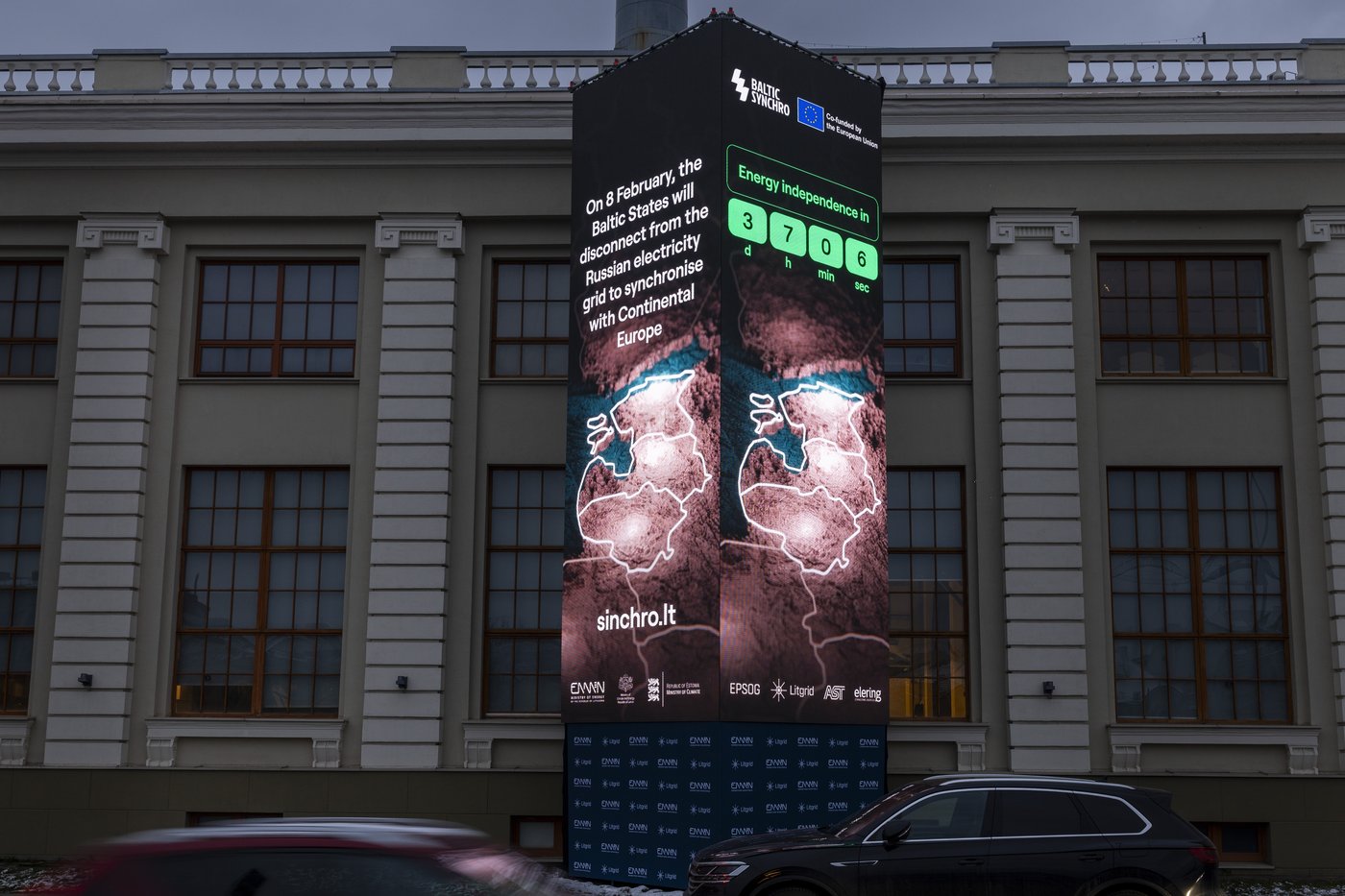 3 Baltic states disconnect from the Soviet-era grid to merge with the European energy system | iNFOnews.ca