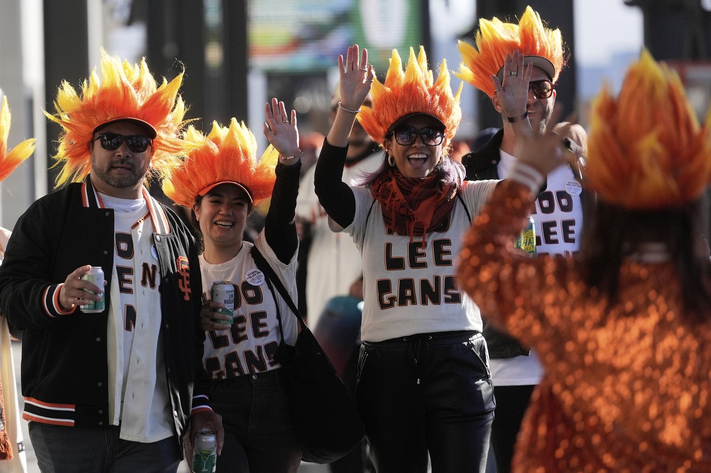 Meet the Hoo Lee Gans! Giants fans help Korean star Jung Hoo Lee feel at home with fan group | iNFOnews.ca Meet the Hoo Lee Gans! Giants fans help Korean star Jung Hoo Lee feel at home with fan group | iNFOnews.ca