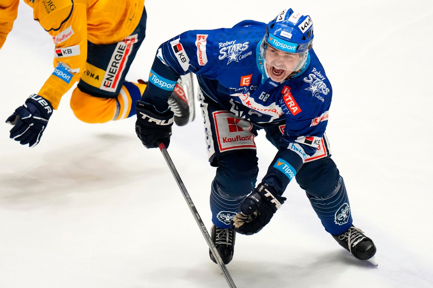 Jaromir Jagr is back: At 53, the former NHL great starts his 38th professional season | iNFOnews.ca Jaromir Jagr is back: At 53, the former NHL great starts his 38th professional season | iNFOnews.ca